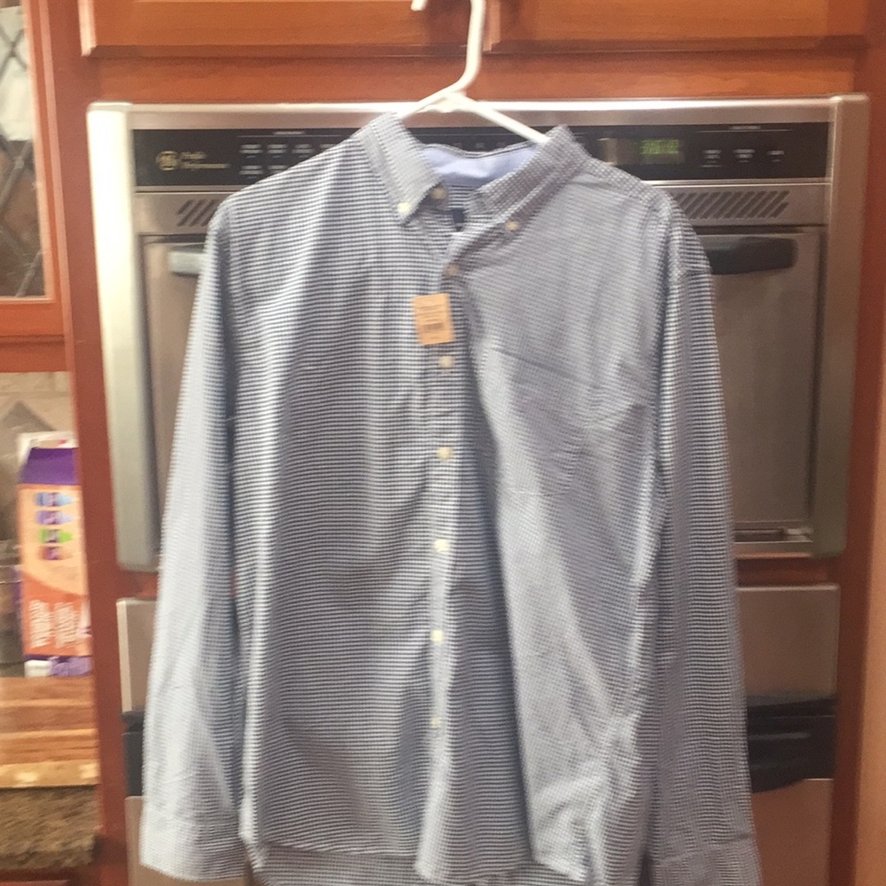 American Eagle button down